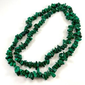 Vintage Semi Precious Gemstone Malachite 33 inch Necklace Chip Beaded Healing